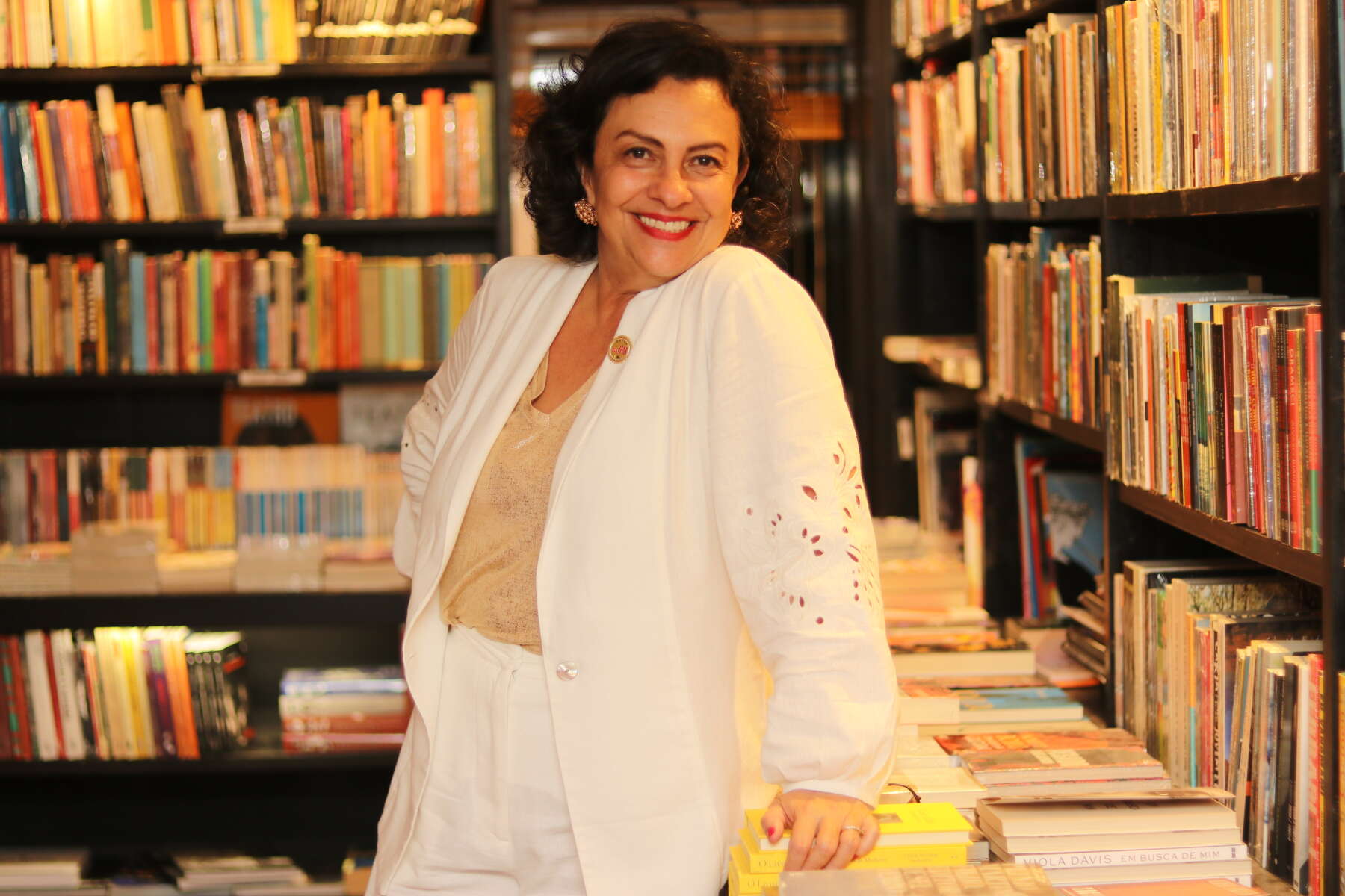 Andrea Carvalho no lançamento do Livro Mulheres que Transformam.